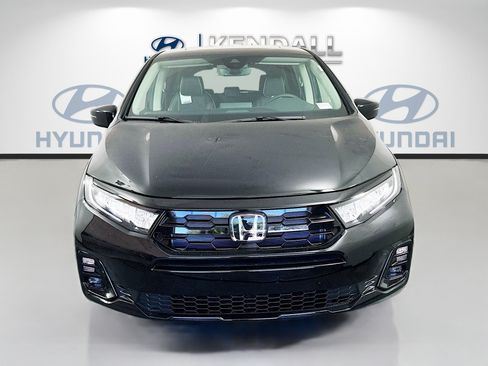 Used 2025 Honda Odyssey Elite image 2