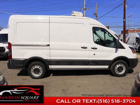 Used 2019 Ford Transit 250 130 Medium Roof image 4