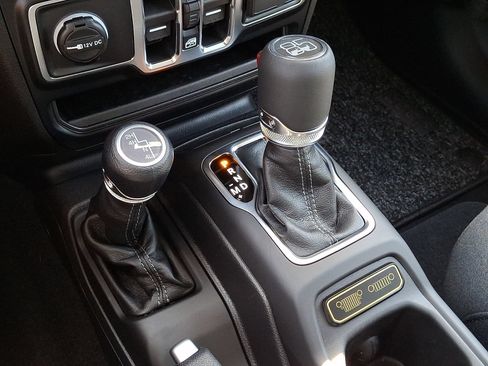 New 2026 Jeep Gladiator Sport AWD/4WD image 10