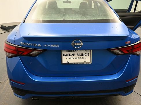 Used 2024 Nissan Sentra SR w/ SR Premium Package image 9