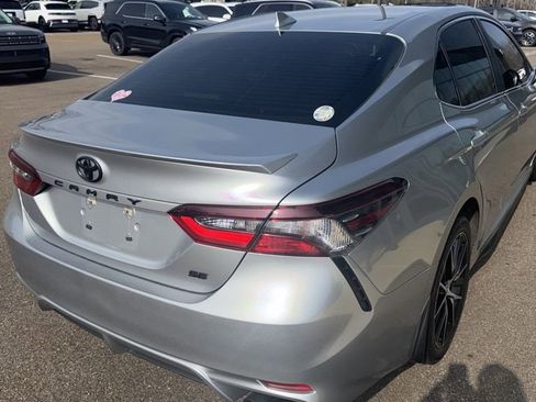 Used 2023 Toyota Camry SE w/ Convenience Package image 6