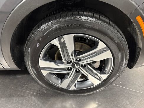 Certified 2022 Kia Sorento EX AWD/4WD image 14