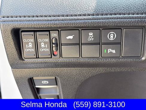 Used 2024 Honda Odyssey Touring image 23