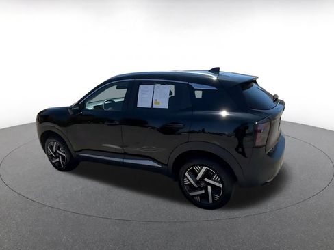 Used 2026 Nissan Kicks SV FWD image 8