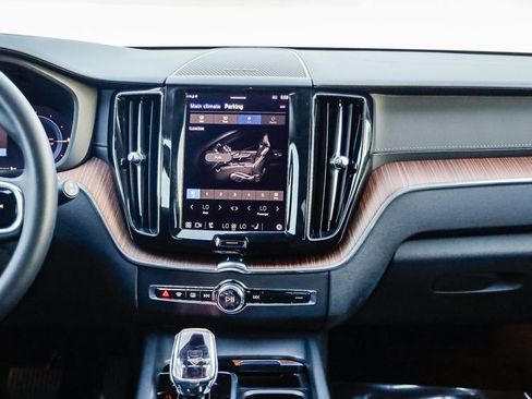 Used 2023 Volvo XC60 T8 Ultimate w/ Climate Package AWD/4WD image 15