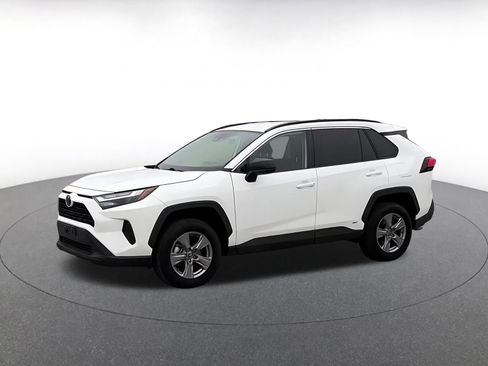 Used 2025 Toyota RAV4 LE image 7