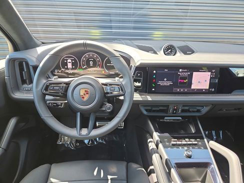 New 2026 Porsche Cayenne GTS AWD/4WD image 8