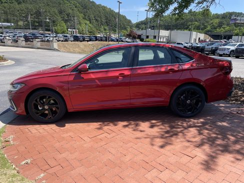 New 2026 Volkswagen Jetta SE FWD image 7