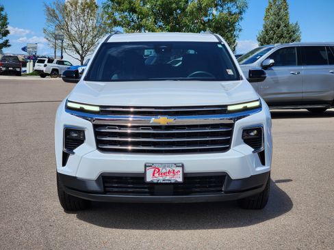 Used 2025 Chevrolet Traverse LT AWD/4WD image 5