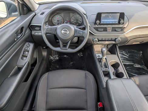 Used 2024 Nissan Altima 2.5 S FWD image 19