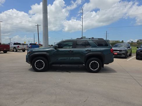 Used 2025 Toyota 4Runner TRD Off-Road Premium AWD/4WD image 11
