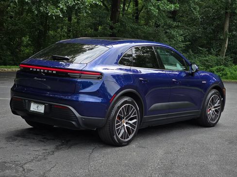 Used 2025 Porsche Macan 4S Electric w/ Premium Package AWD/4WD image 6