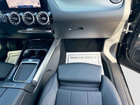Used 2025 Mercedes-Benz GLA 250 image 17