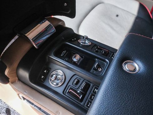 Used 2010 Rolls-Royce Phantom Drophead Coupe image 41