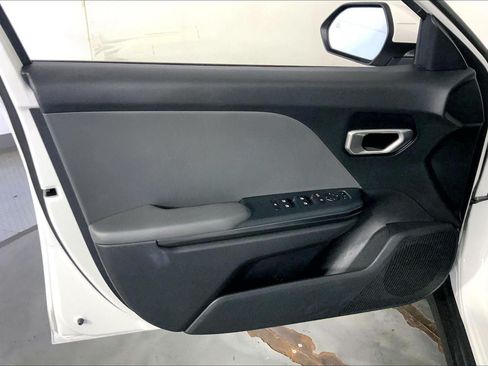 Certified 2025 Kia K4 FWD image 24
