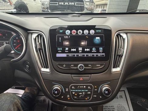 Used 2017 Chevrolet Malibu Hybrid w/ Leather Package image 15