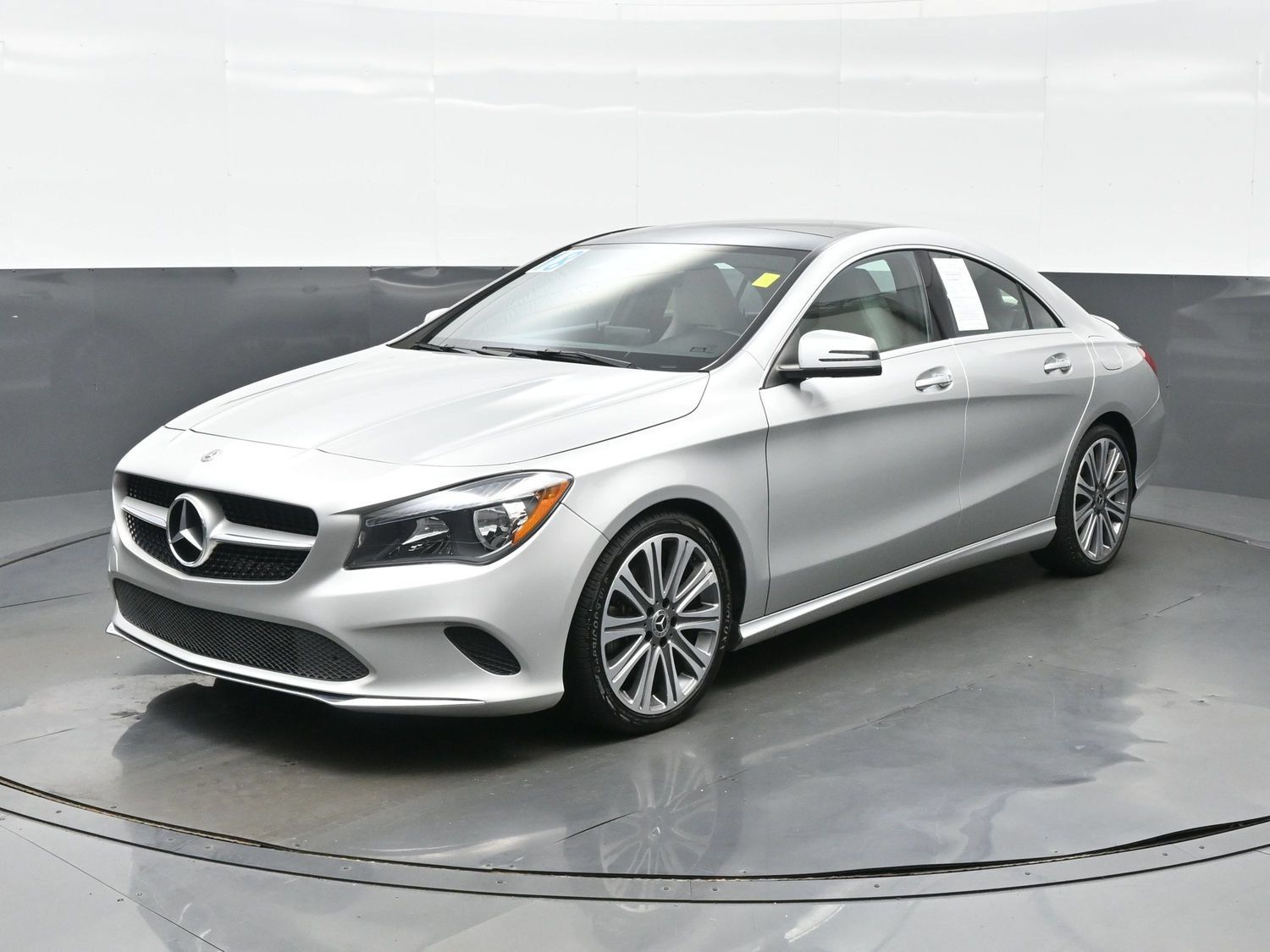 Used 2018 Mercedes-Benz CLA 250 image 2