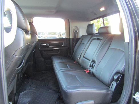 Used 2018 RAM 2500 Laramie w/ Sport Appearance Group image 9