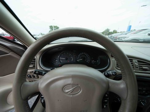 Used 2001 Oldsmobile Alero GLS FWD image 15