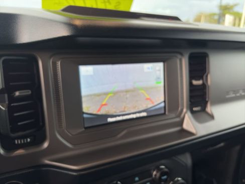 Used 2022 Ford Bronco Outer Banks image 9