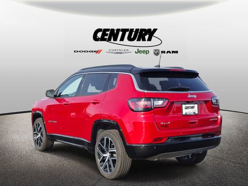 Used 2024 Jeep Compass Limited w/ Elite Group image 6