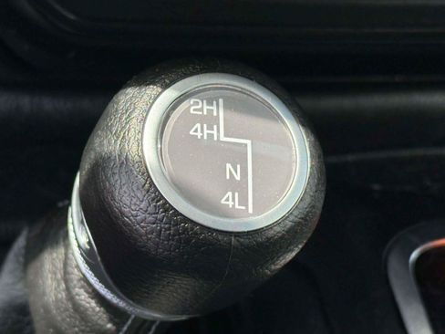 Used 2025 Jeep Wrangler Unlimited Sport AWD/4WD image 25