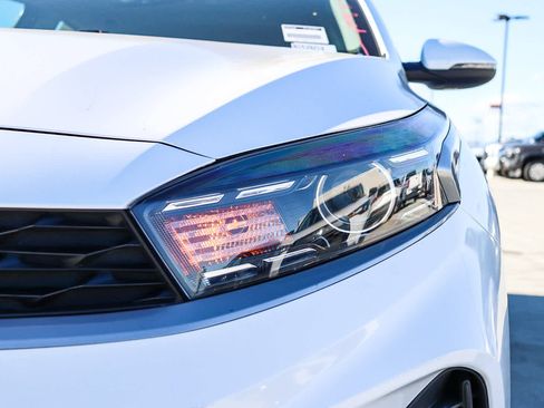 Used 2023 Kia Forte LXS w/ LXS Technology Package image 7