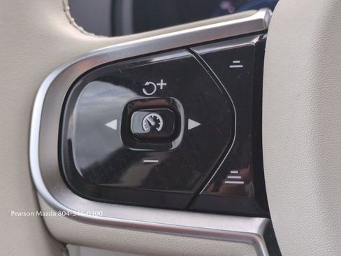 Used 2025 Volvo XC90 B6 Ultra w/ Protection Package Premier image 28