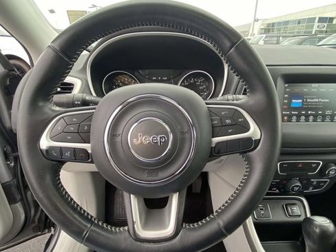 Used 2019 Jeep Compass Latitude FWD image 19