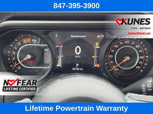 Used 2025 Jeep Wrangler Unlimited Sahara AWD/4WD image 16