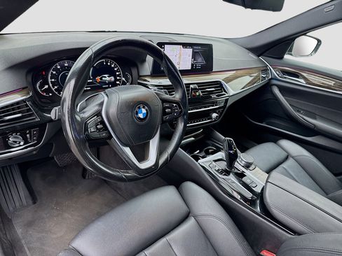 Used 2018 BMW 530e image 7