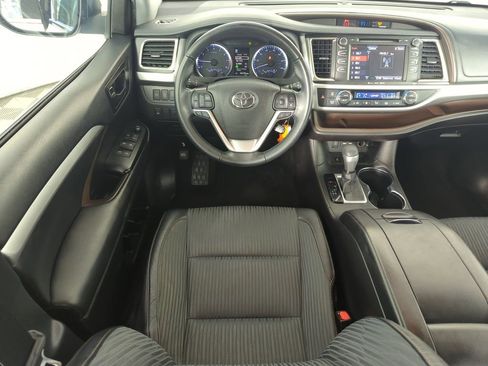 Used 2019 Toyota Highlander Plus image 14