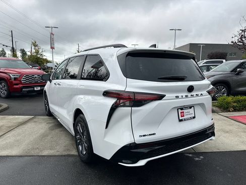 Certified 2026 Toyota Sienna XSE AWD/4WD image 3