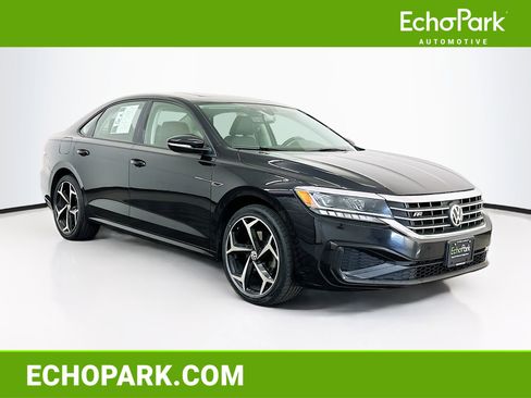 Used 2020 Volkswagen Passat 2.0T R-Line FWD image 1