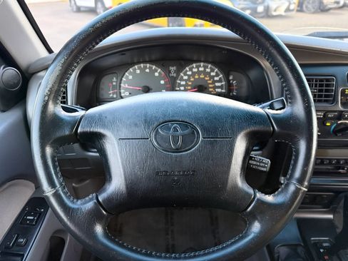 Used 2002 Toyota 4Runner SR5 AWD/4WD image 24