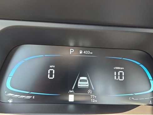 New 2026 Hyundai Elantra SE FWD image 9