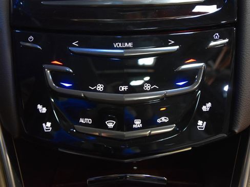 Used 2013 Cadillac XTS Luxury w/ Driver Awareness Package FWD image 26