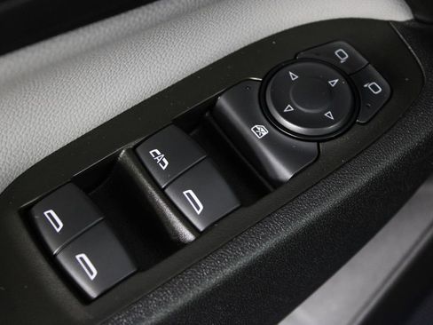 Used 2024 Chevrolet Equinox LS image 19