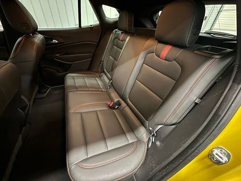 Used 2024 Chevrolet Trax RS w/ Sunroof Package FWD image 11