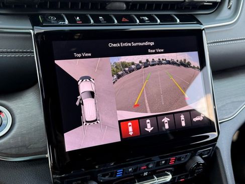 New 2025 Jeep Grand Cherokee Overland w/ Adv Protech Group III image 30