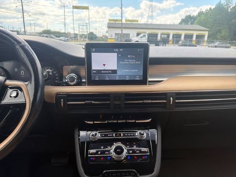 Used 2020 Lincoln Corsair Reserve AWD/4WD image 17