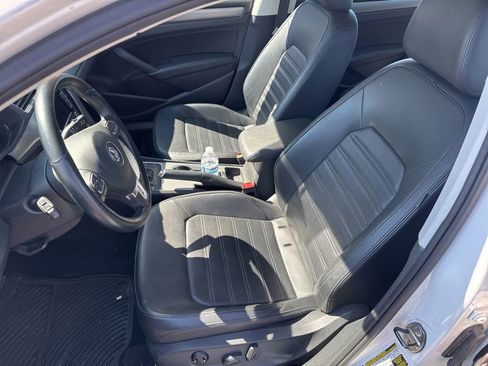 Used 2015 Volkswagen Passat 1.8T SE FWD image 5