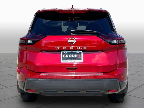 Used 2025 Nissan Rogue SV w/ SV Premium Package FWD image 5