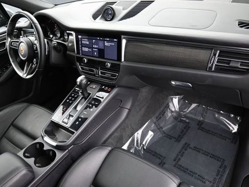Certified 2024 Porsche Macan GTS AWD/4WD image 32