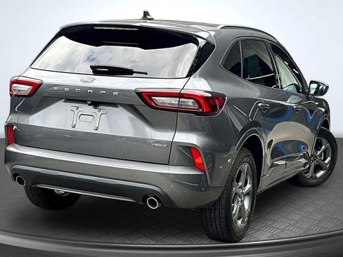 Used 2023 Ford Escape ST-Line Select AWD/4WD image 5