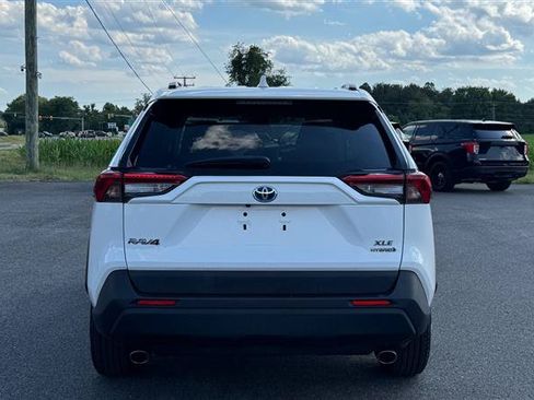 Used 2021 Toyota RAV4 XLE AWD/4WD image 6