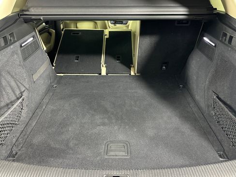 Used 2023 Audi Q5 2.0T Premium w/ Convenience Package image 14