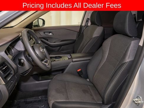 Used 2023 Nissan Rogue SV FWD image 10