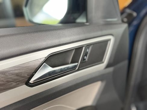 Used 2023 Volkswagen Atlas Cross Sport SE FWD image 24