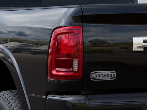 New 2026 RAM 2500 Limited AWD/4WD image 9